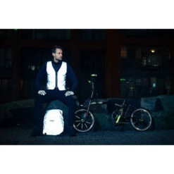 Housse De Pluie Argent Sac à Dos WOWOW Titanium -Pro Velo Gear Magasin housse de pluie argent sac a dos wowow titanium 2