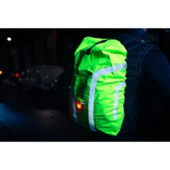Housse De Pluie Sac à Dos Jaune Imperméable WOWOW -Pro Velo Gear Magasin housse de pluie sac a dos jaune impermeable wowow 3