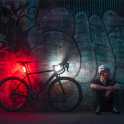 Lampe Vélo De Poche KNOG Lil Cobber Avant Ou Arrière -Pro Velo Gear Magasin lampe velo de poche knog lil cobber avant ou arriere 2