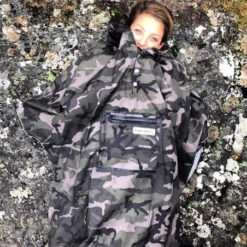Poncho Pluie Urbain THE PEOPLE'S PONCHO 3.0 Edition Limitée Camo -Pro Velo Gear Magasin poncho pluie urbain the people s poncho 30 edition limitee camo 2