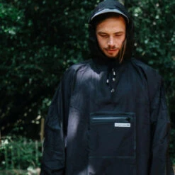 Poncho Pluie Urbain THE PEOPLE'S PONCHO 3.0 Noir -Pro Velo Gear Magasin poncho pluie urbain the people s poncho 30 noir 2